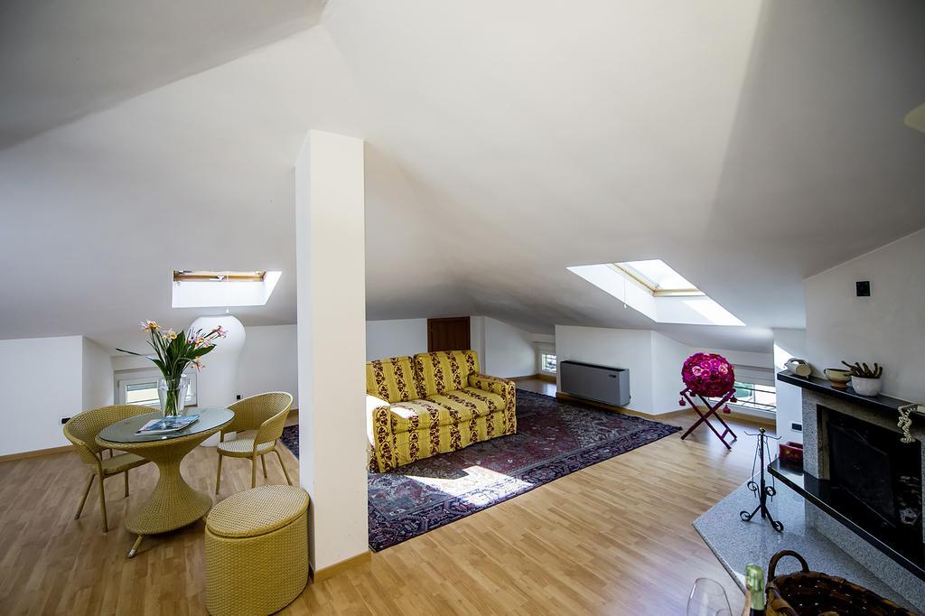 Hotel San Gerolamo Vercurago ภายนอก รูปภาพ
