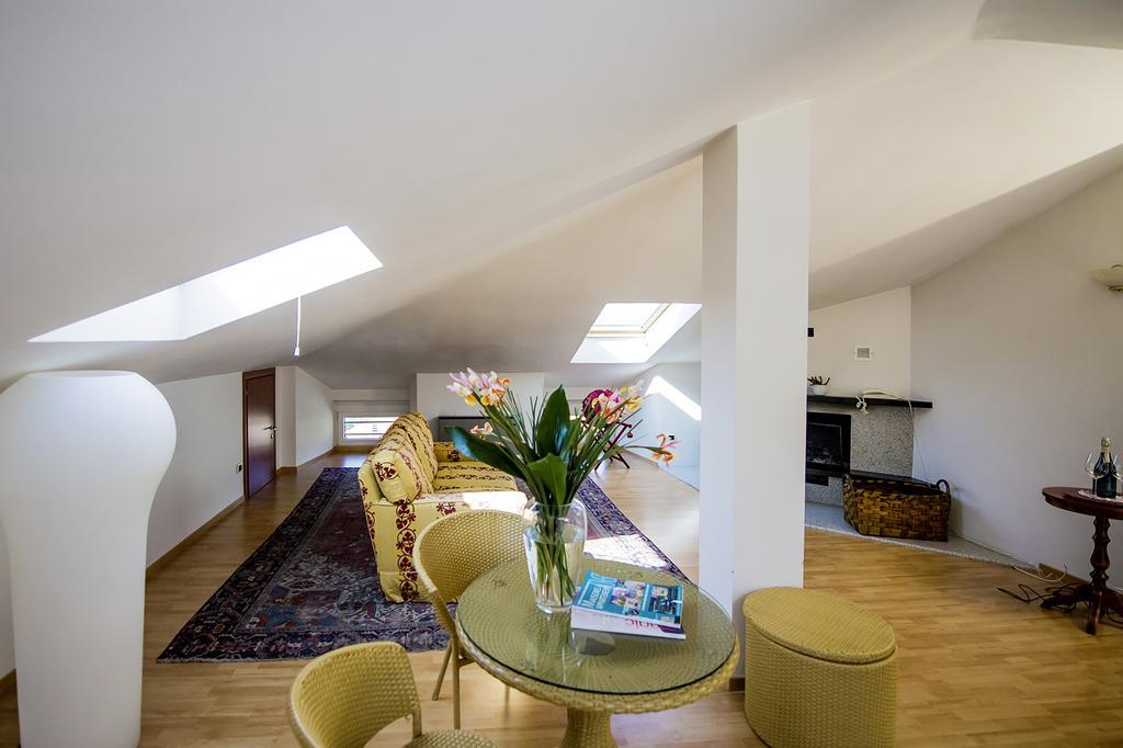 Hotel San Gerolamo Vercurago ภายนอก รูปภาพ