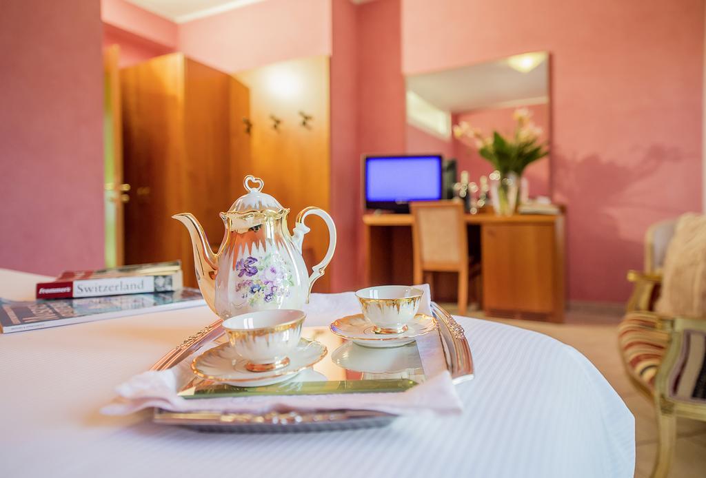 Hotel San Gerolamo Vercurago ภายนอก รูปภาพ