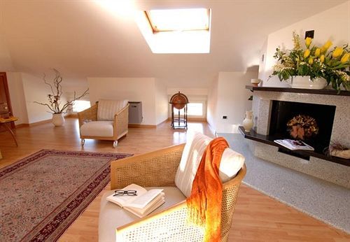Hotel San Gerolamo Vercurago ภายนอก รูปภาพ