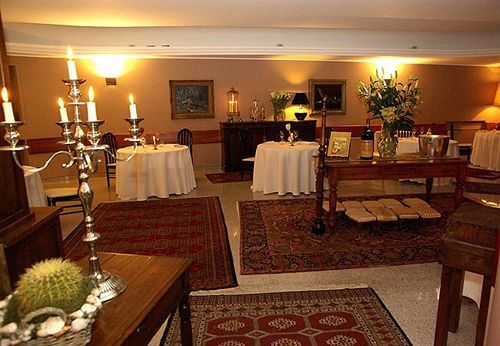 Hotel San Gerolamo Vercurago ภายนอก รูปภาพ